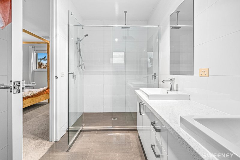 Photo - 29 May Street, Altona North VIC 3025 - Image 11