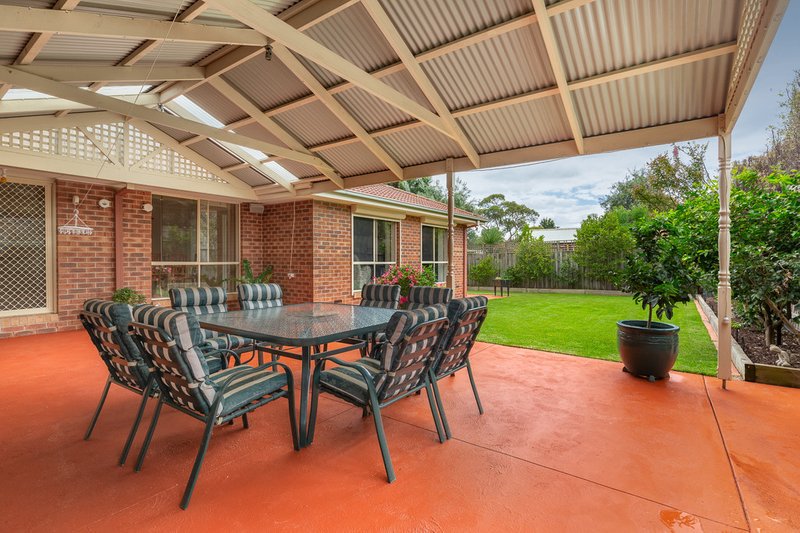 Photo - 29 Mccubbin Way, Berwick VIC 3806 - Image 15