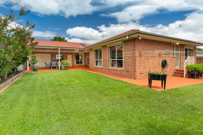 Photo - 29 Mccubbin Way, Berwick VIC 3806 - Image 16