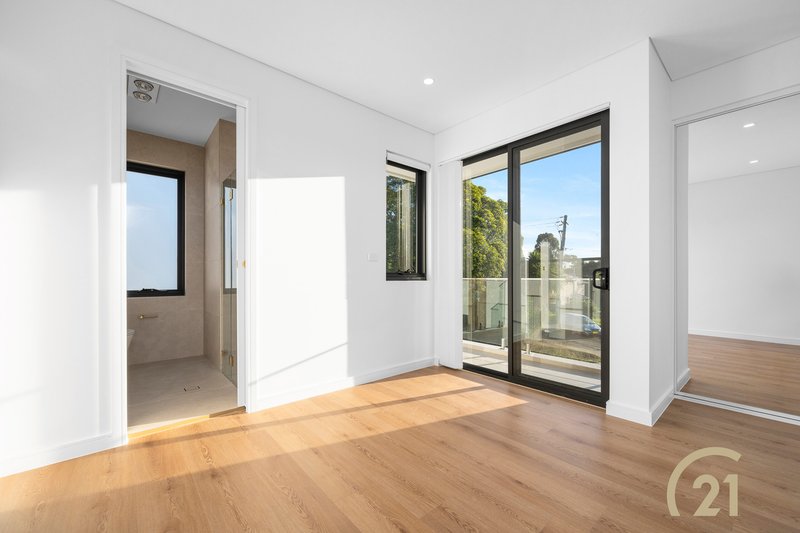 Photo - 29 Mcgowen Crescent, Liverpool NSW 2170 - Image 12