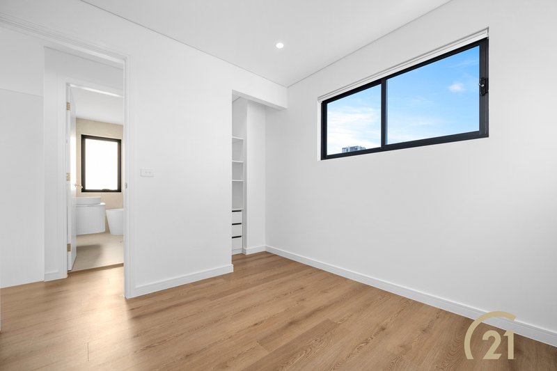 Photo - 29 Mcgowen Crescent, Liverpool NSW 2170 - Image 14