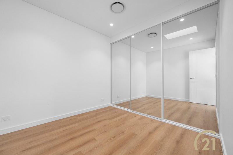 Photo - 29 Mcgowen Crescent, Liverpool NSW 2170 - Image 15