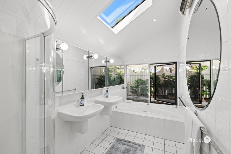 Photo - 29 Mcilwraith Avenue, Norman Park QLD 4170 - Image 19