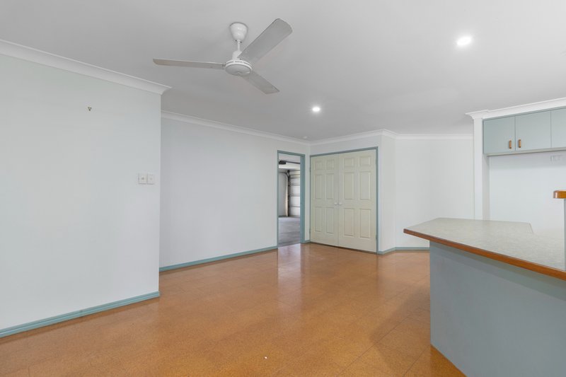 Photo - 29 Mcliver Street, Kawungan QLD 4655 - Image 11