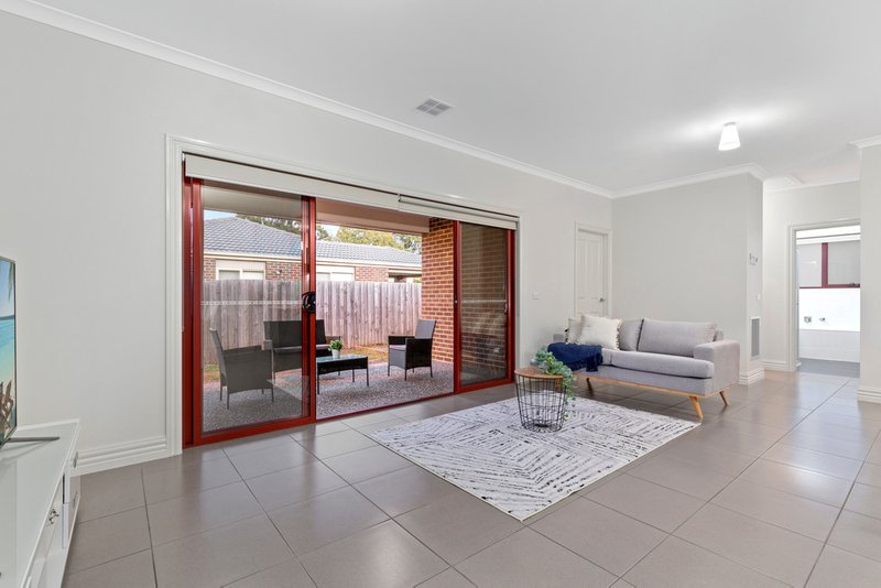 Photo - 29 Meander Road, Doreen VIC 3754 - Image 5