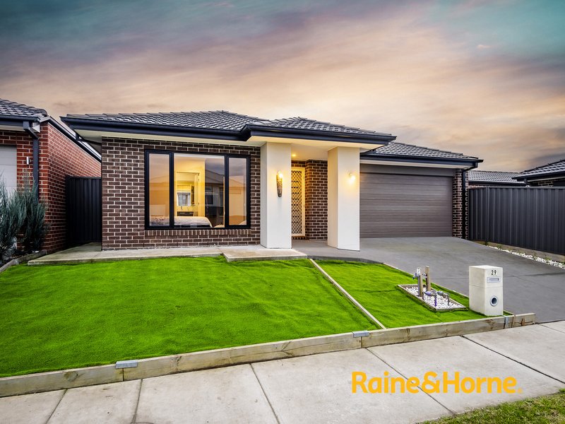 29 Mediterranean Avenue, Clyde VIC 3978