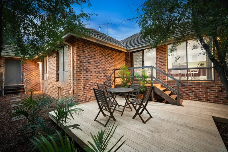 Photo - 2/9 Melaleuca Drive, Glen Waverley VIC 3150 - Image 10