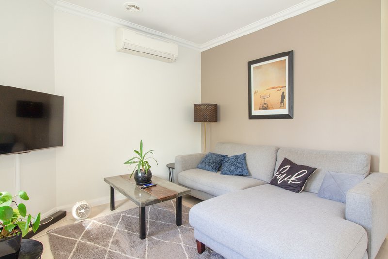 Photo - 2/9 Melbourne Avenue, Glenroy VIC 3046 - Image 5