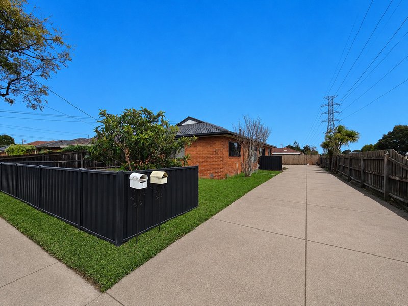 Photo - 2/9 Melosa Avenue, Clayton South VIC 3169 - Image 2