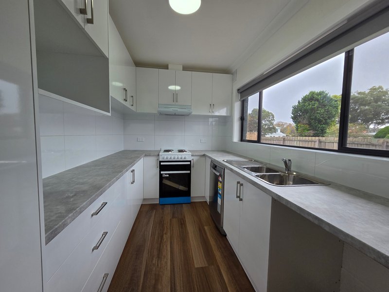 Photo - 2/9 Melosa Avenue, Clayton South VIC 3169 - Image 3