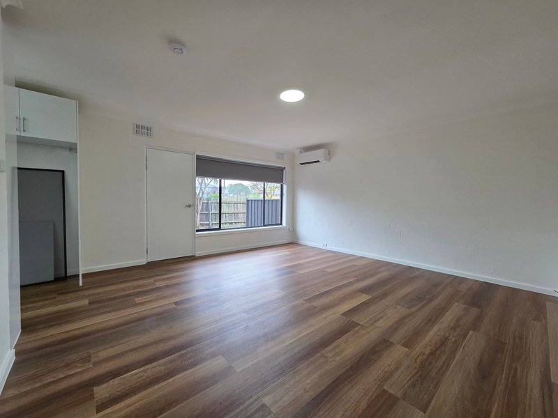 Photo - 2/9 Melosa Avenue, Clayton South VIC 3169 - Image 5
