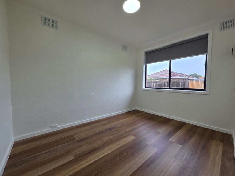 Photo - 2/9 Melosa Avenue, Clayton South VIC 3169 - Image 6