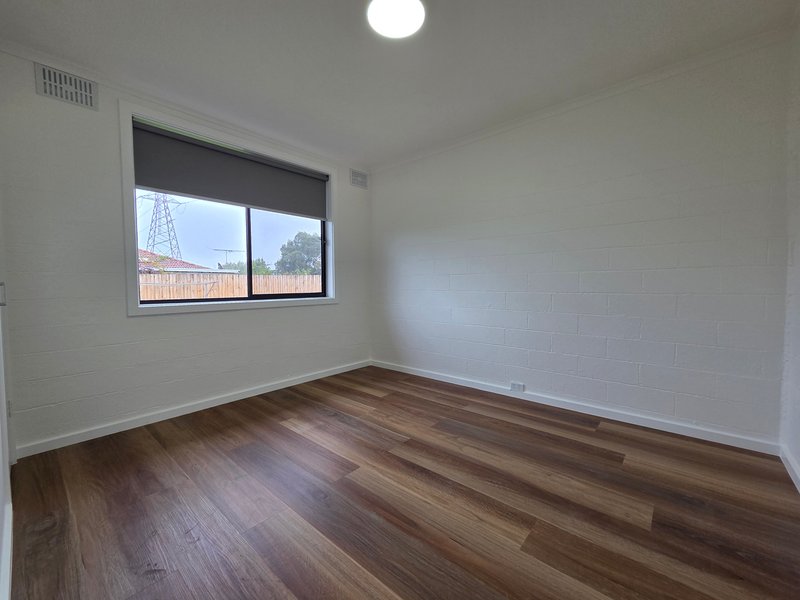 Photo - 2/9 Melosa Avenue, Clayton South VIC 3169 - Image 8