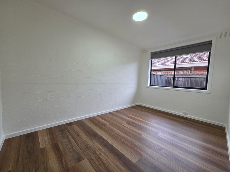 Photo - 2/9 Melosa Avenue, Clayton South VIC 3169 - Image 9