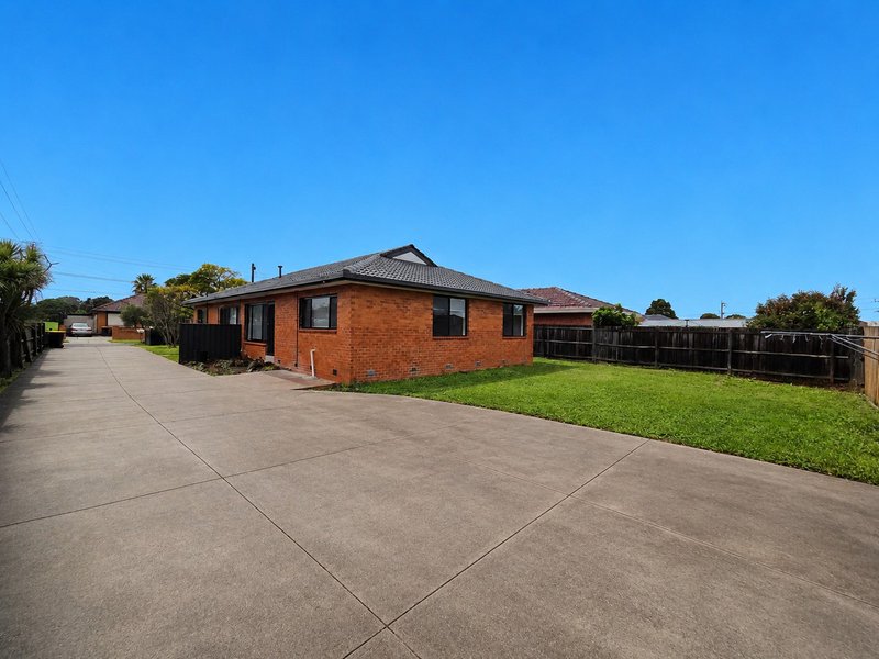 Photo - 2/9 Melosa Avenue, Clayton South VIC 3169 - Image 10