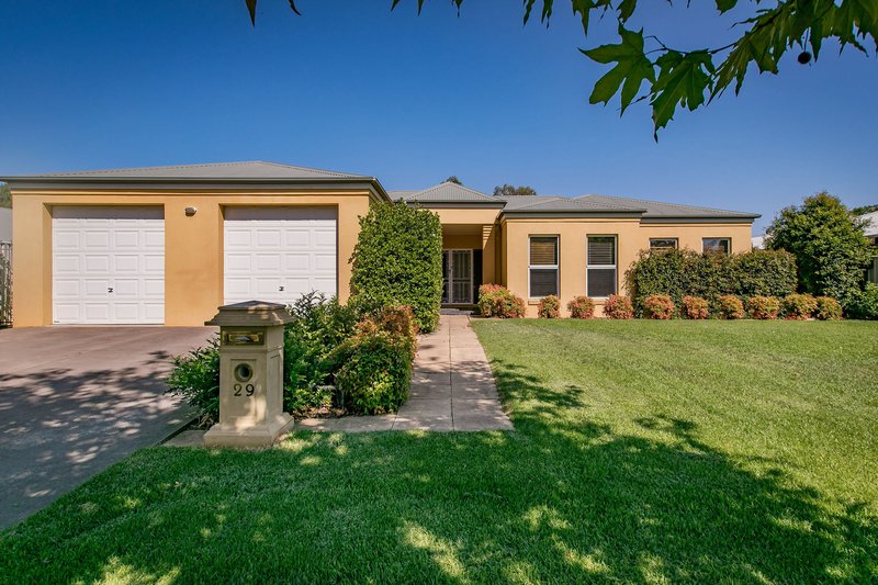 Photo - 29 Memorial Drive, Wodonga VIC 3690 - Image 4