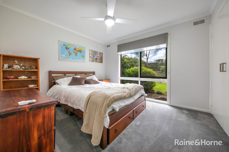 Photo - 29 Menzies Drive, Sunbury VIC 3429 - Image 4