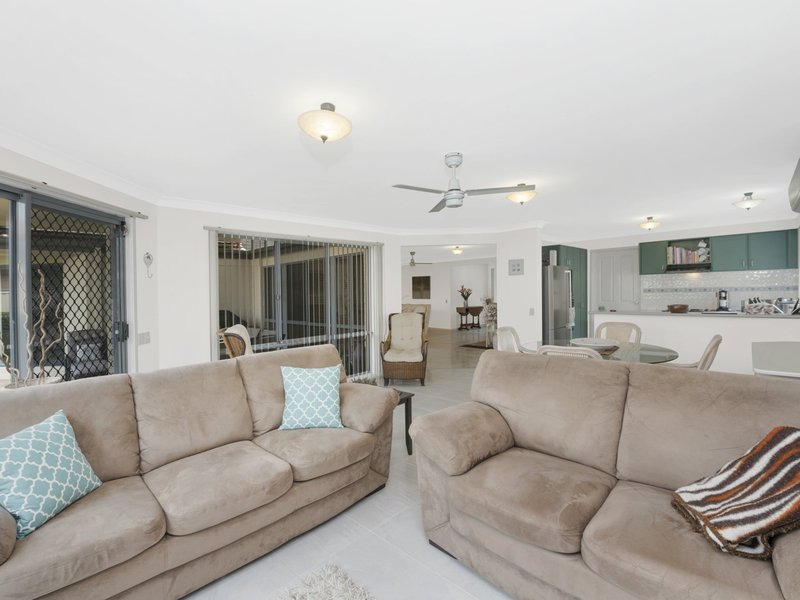 Photo - 29 Mercator Close, Lake Munmorah NSW 2259 - Image 6