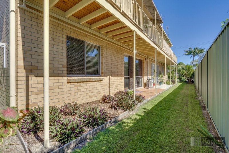 2/9 Middle Street, Labrador QLD 4215