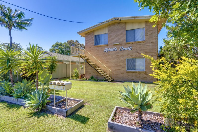 Photo - 2/9 Middle Street, Labrador QLD 4215 - Image 4