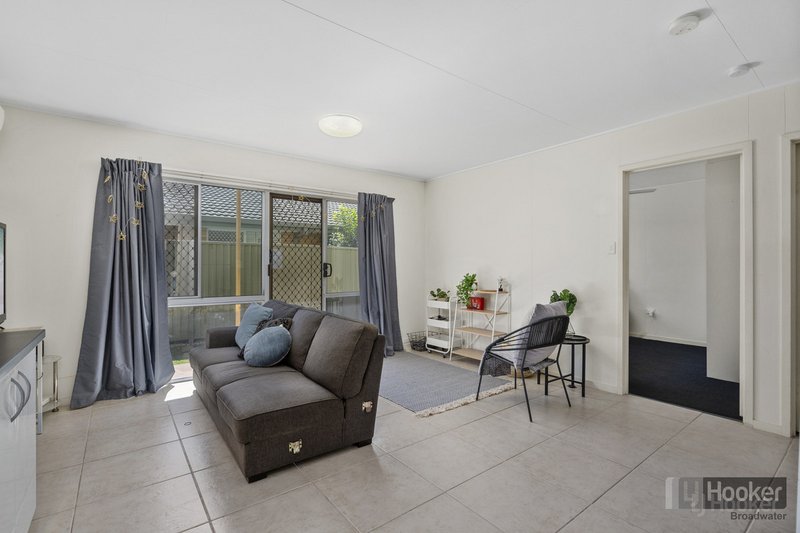 Photo - 2/9 Middle Street, Labrador QLD 4215 - Image 9