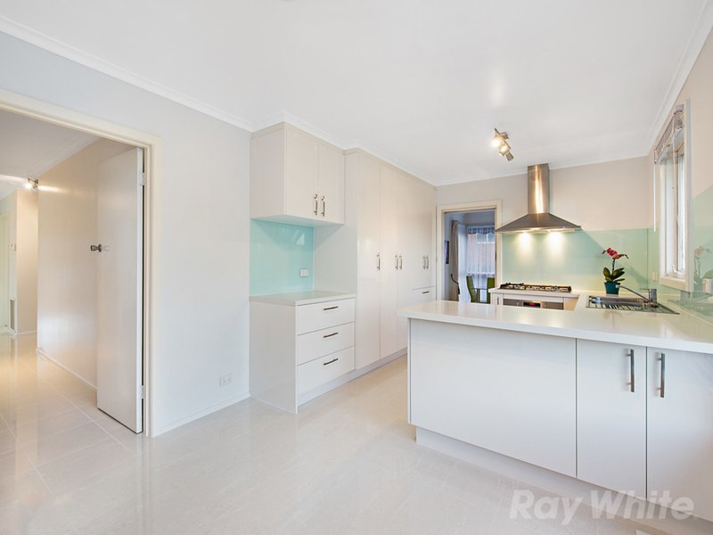 Photo - 29 Monash Drive, Mulgrave VIC 3170 - Image 4