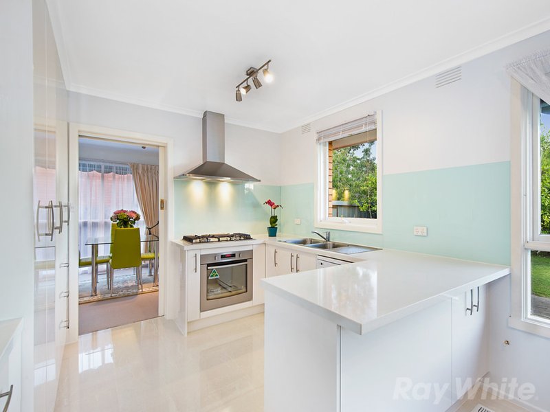 Photo - 29 Monash Drive, Mulgrave VIC 3170 - Image 5