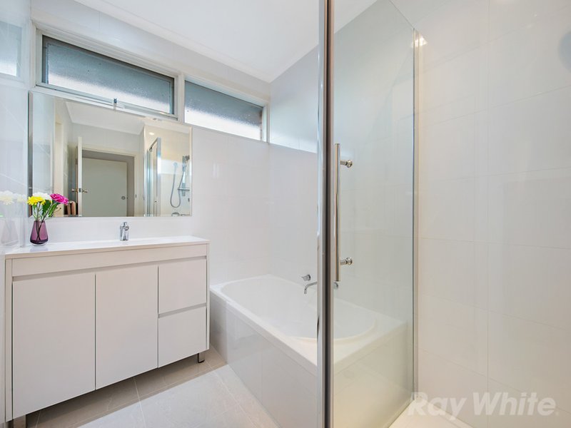 Photo - 29 Monash Drive, Mulgrave VIC 3170 - Image 8