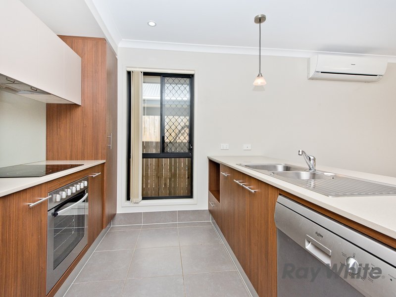 Photo - 29 Mondial Drive, Warner QLD 4500 - Image 2