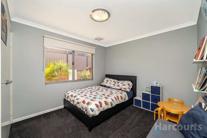 Photo - 29 Montreal Street, Wanneroo WA 6065 - Image 11