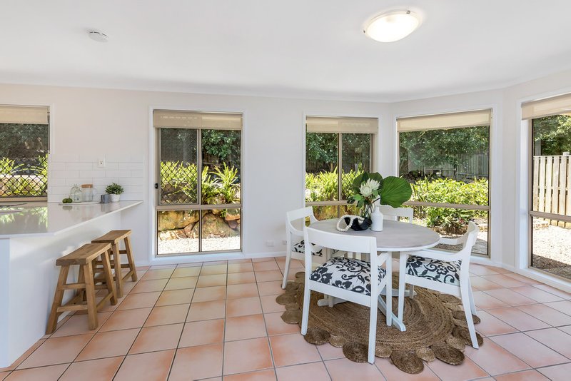 Photo - 29 Montrose Place, The Gap QLD 4061 - Image 5