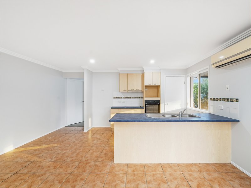 Photo - 29 Moorrinya Circuit, North Lakes QLD 4509 - Image 3