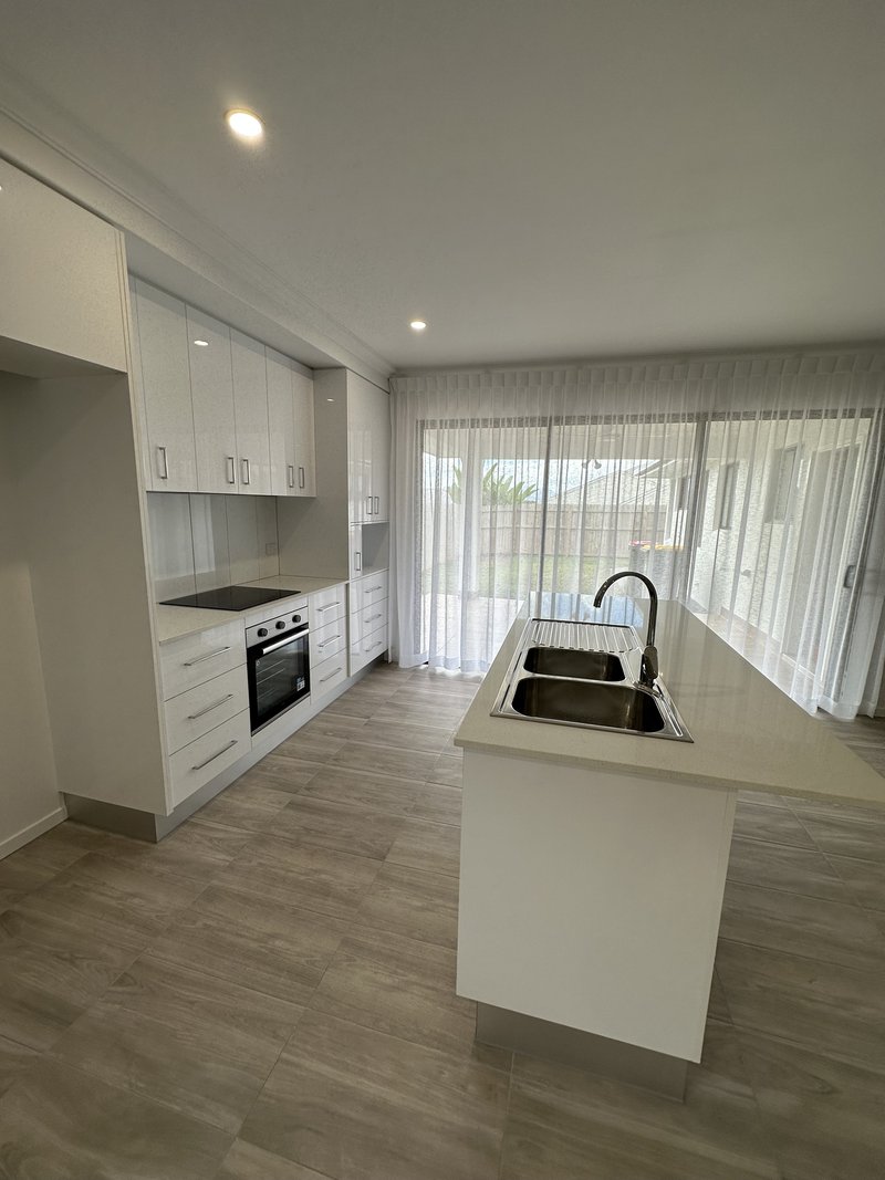 Photo - 2/9 Moro Street, Edmonton QLD 4869 - Image 25