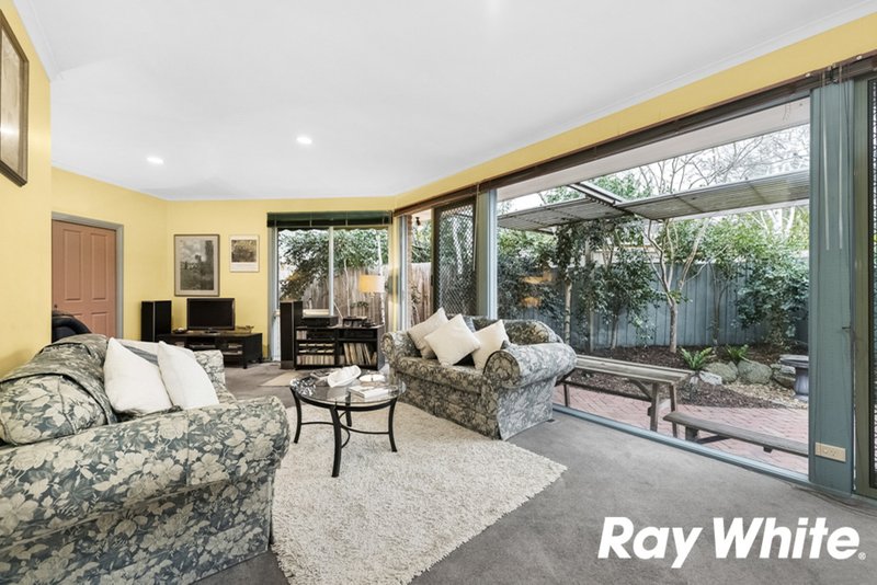 Photo - 2/9 Mount Pleasant Drive, Mount Waverley VIC 3149 - Image 5