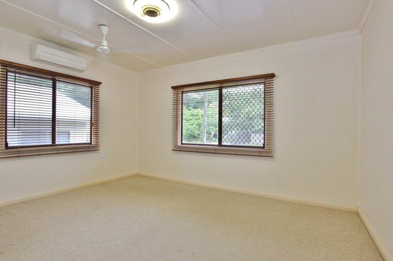 Photo - 29 Murchison Street, Whitfield QLD 4870 - Image 10