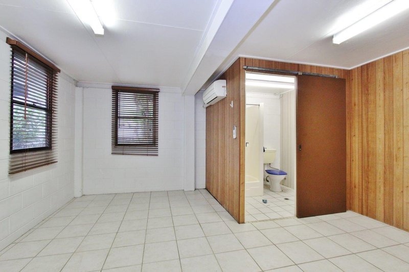 Photo - 29 Murchison Street, Whitfield QLD 4870 - Image 12