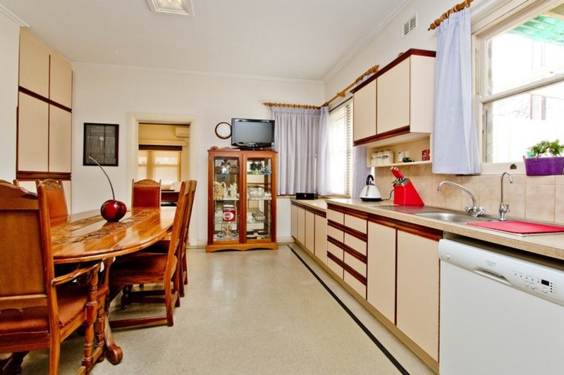 Photo - 29 Myponga Terrace, Broadview SA 5083 - Image 6