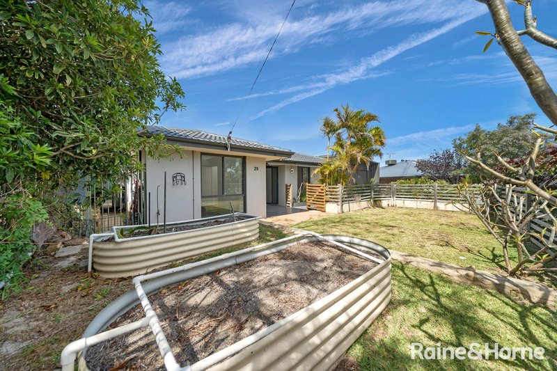 Photo - 29 Nannatee Way, Wanneroo WA 6065 - Image 30