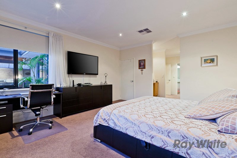 Photo - 29 Noalimba Cres , Bateman WA 6150 - Image 13