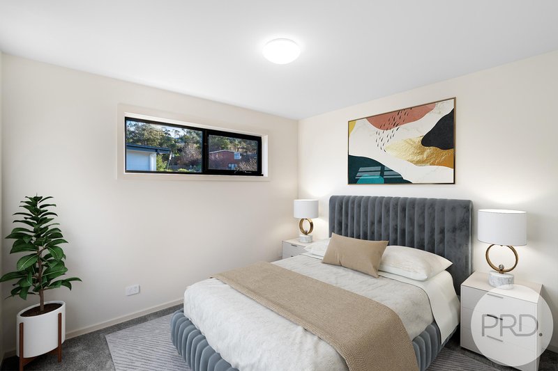 Photo - 2/9 Noble Drive, New Town TAS 7008 - Image 13