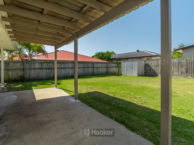 Photo - 29 Noosa Court, Hillcrest QLD 4118 - Image 13