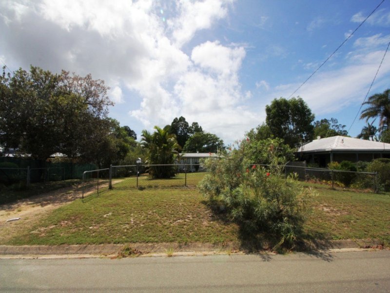 Photo - 29 Nulu Street, Bongaree QLD 4507 - Image 2