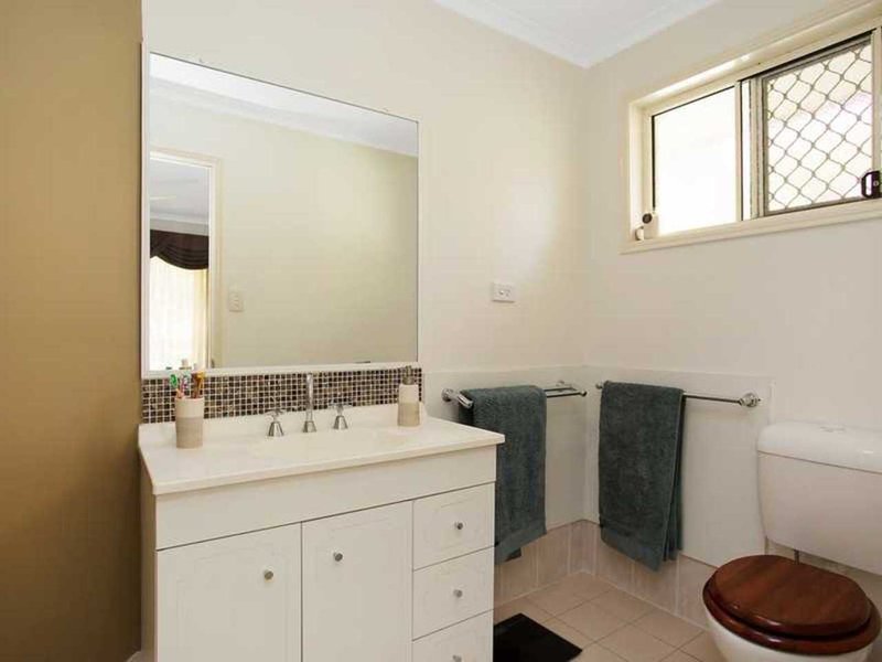 Photo - 29 Oakdale Ave , Nerang QLD 4211 - Image 7