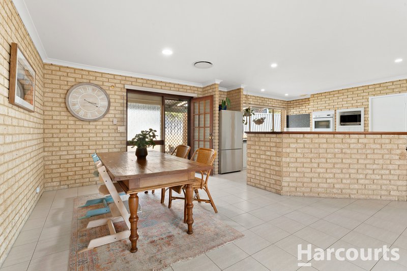 Photo - 29 Oaklands Avenue, Halls Head WA 6210 - Image 9