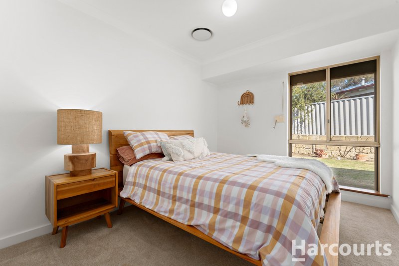 Photo - 29 Oaklands Avenue, Halls Head WA 6210 - Image 12