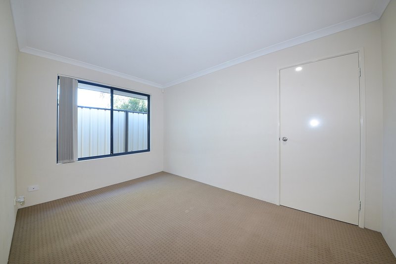 Photo - 29 Oakpark Green, Clarkson WA 6030 - Image 12