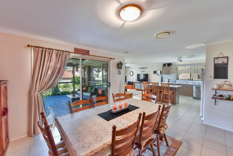 Photo - 29 Oatley Circuit, Harrington Park NSW 2567 - Image 7