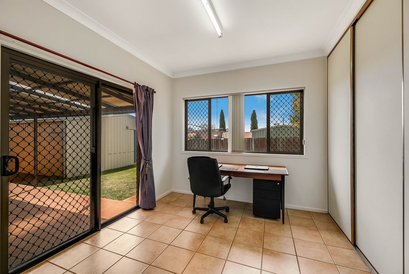 Photo - 29 Orchid Street, Centenary Heights QLD 4350 - Image 11