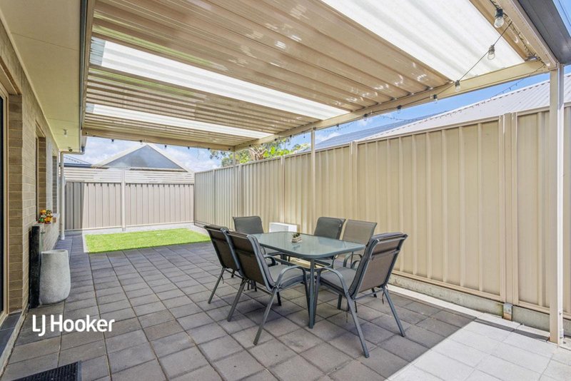 Photo - 29 Oregan Crescent, St Agnes SA 5097 - Image 14