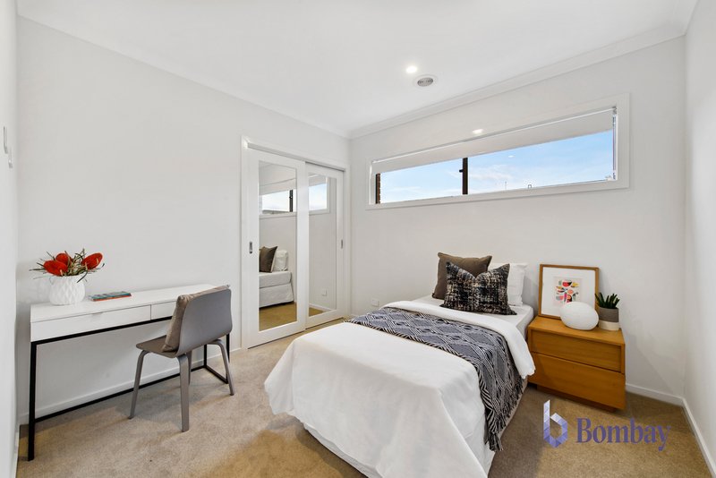 Photo - 29 Oresund Street, Craigieburn VIC 3064 - Image 10